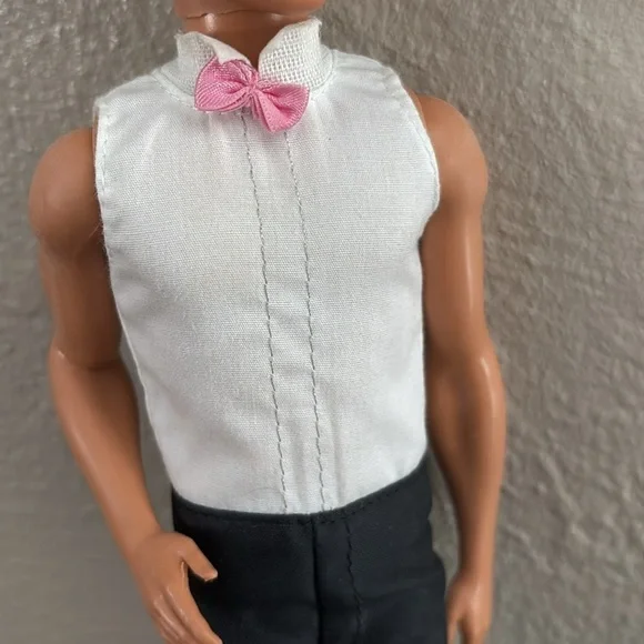Barbie 2012 Mattel Ken Groom Doll Pink Bow tie - Picture 3 of 12